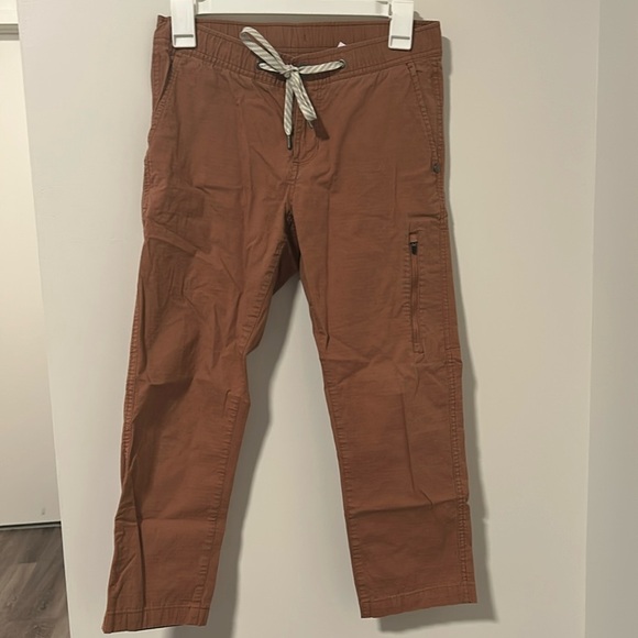 Vuori Ripstop Clay Brown Hiking Athletic Capri Pants Size XS - Picture 1 of 4